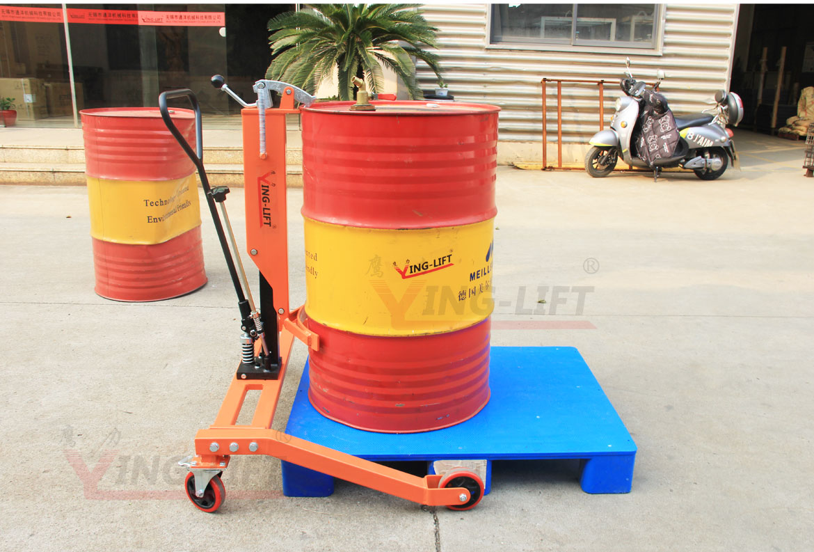 低支腿輕型液壓油桶搬運(yùn)車(chē)
